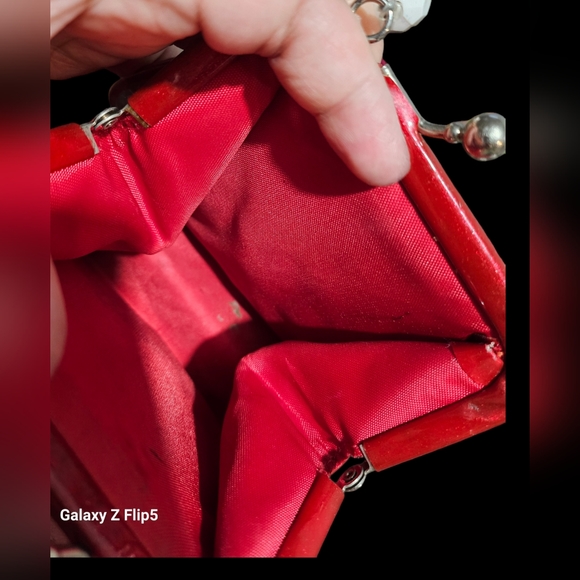 Minnie Mouse little girl red purse with polka dots - Picture 6 of 9